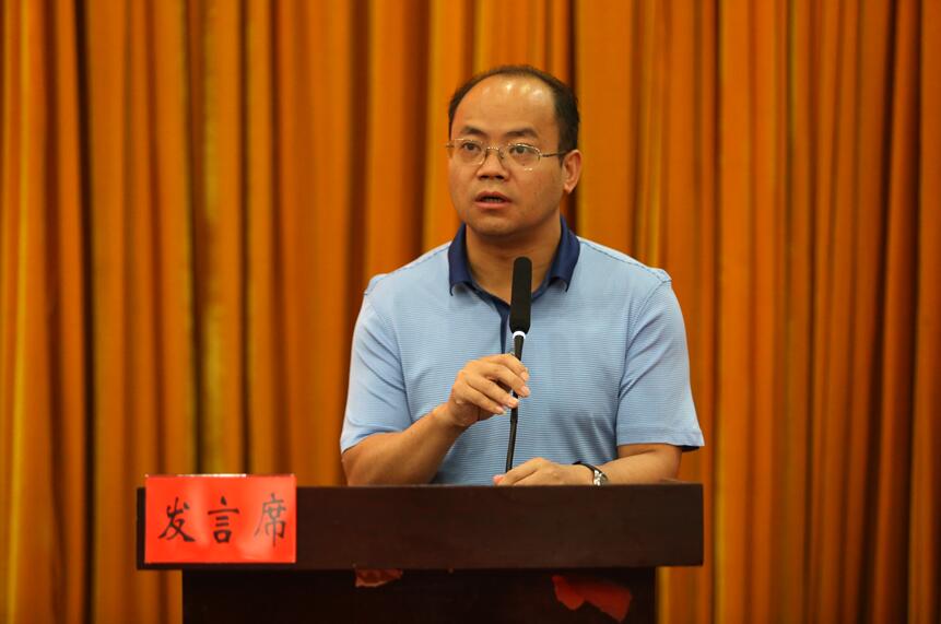 四川师范大学日韩欧美中文院长陈驰.jpg