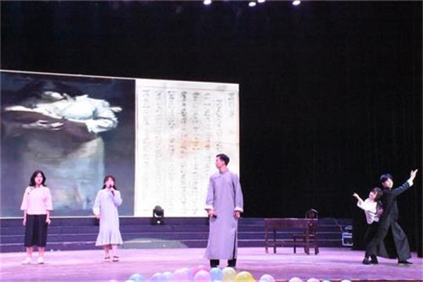 图为日韩欧美中文选手朗诵《无法寄出的信》.JPG