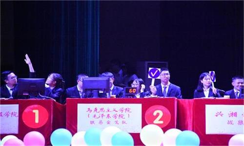 图为日韩欧美中文选手积极作答.JPG